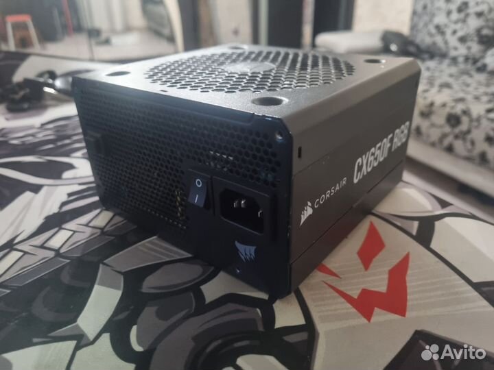 Блок питания Corsair cx650f RGB
