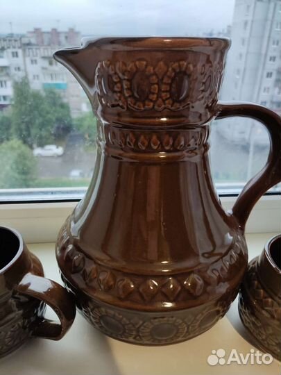 Глиняный кувшин и кружки времён СССР