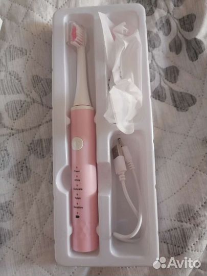 Зубная щетка