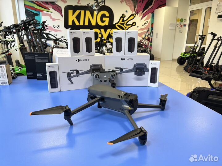 Квадрокоптер DJI Mavic 3