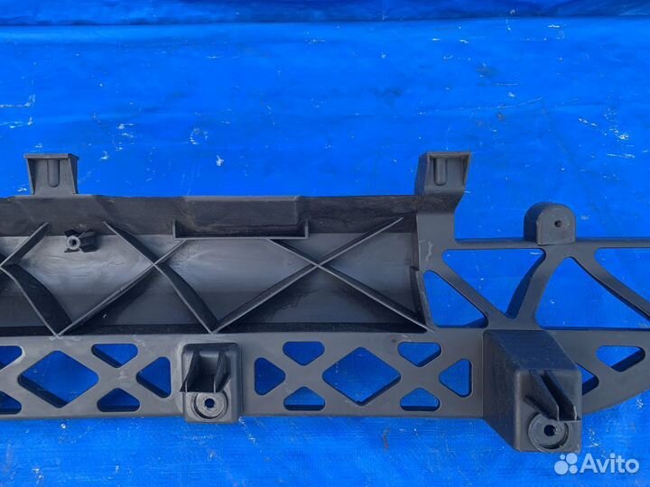 Крепление заднего бампера Audi Q7 4L