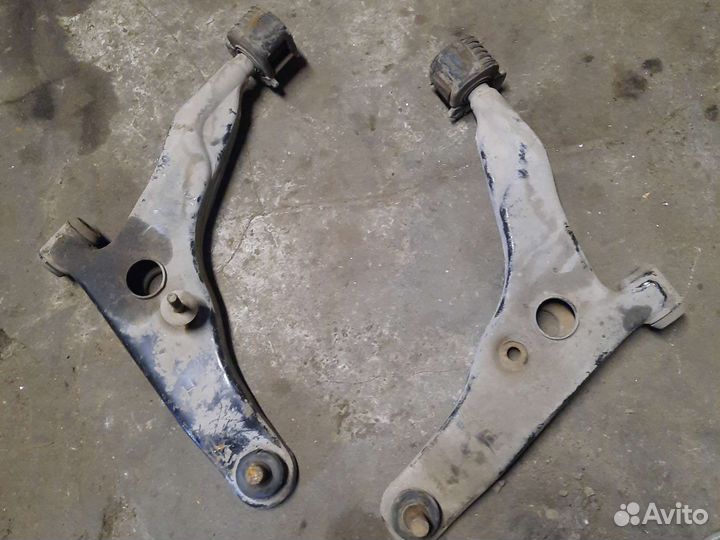 Рычаг подвески Mitsubishi space star