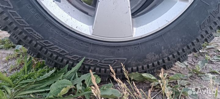 Шины диски колеса р15 на ниву