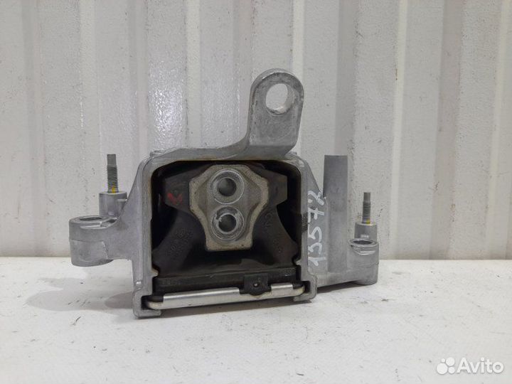 Опора двигателя левая Kia K5 Dl3