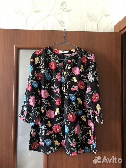 Блузки 46 р,44 р,Юбка 50 р