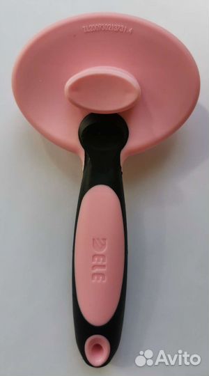 Самоочищающаяся щётка для животных