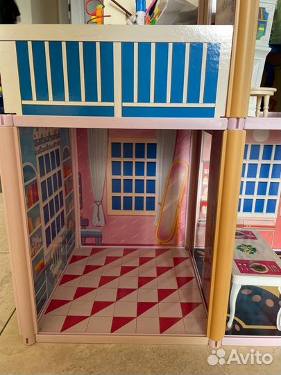 Кукольный домик