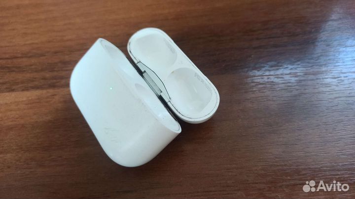 Зарядный кейс для наушников apple airpods pro