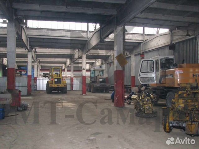 Автослесарь в грузовой автосервис