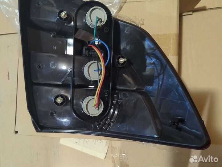 Лада гранта задний правый фонарь новый