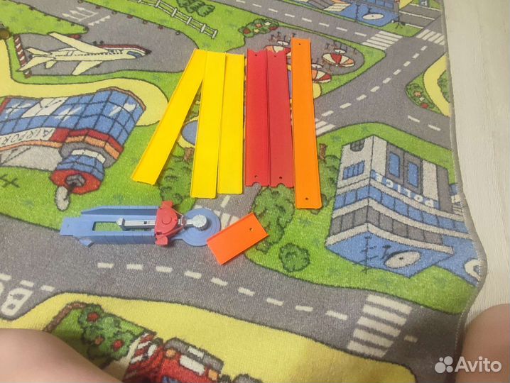 Маленькие машинки от HotWhels+ дороги из оттуда же