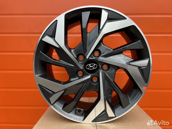 Новые оригинальные диски R17 на Hyundai Creta