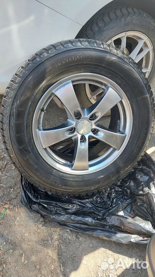 Nokian Tyres Hakkapeliitta 5 235/60 R16