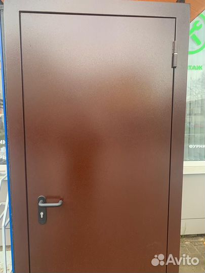 Дверь противопожарная коричневая 2100*1140мм