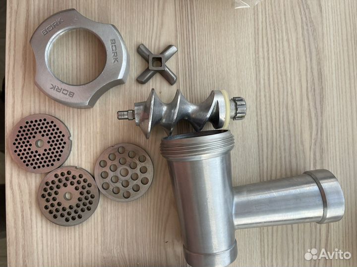 Мясорубка электрическая bork M501