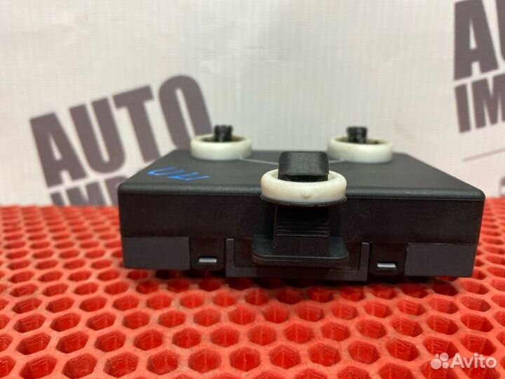 Блок комфорта передний левый Skoda Superb 3T cbbb