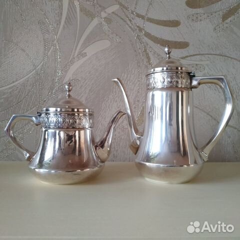 Антикварный кофейник и чайник