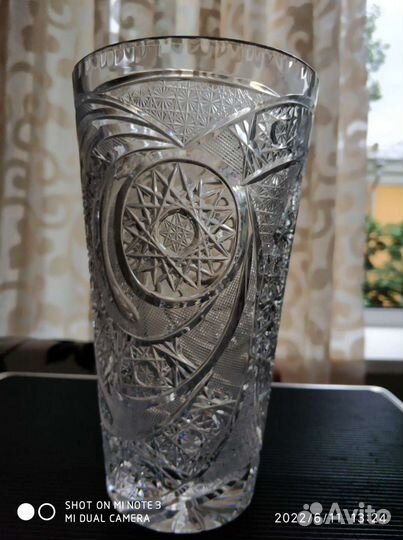 Хрустальная ваза