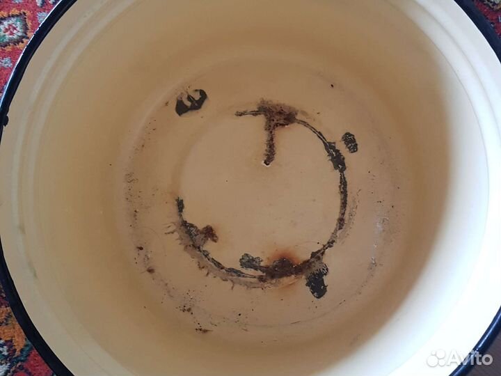 Кастрюля эмалированная