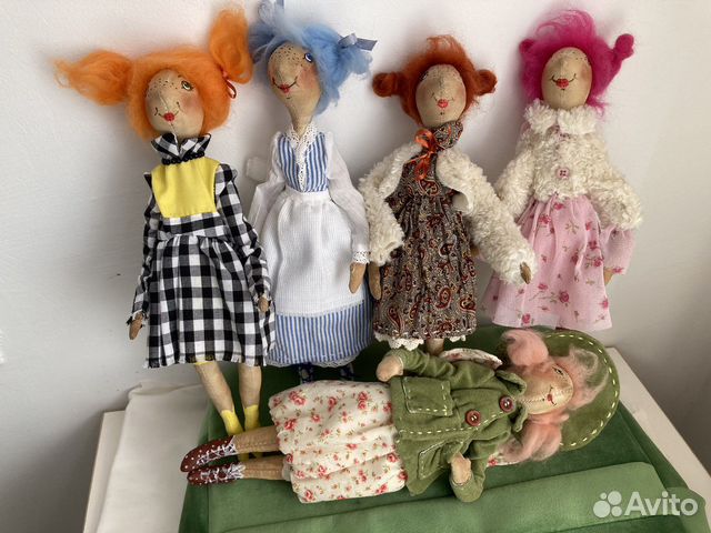 Кукла ручной работы с одеждой