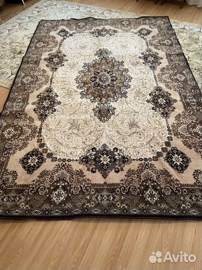 Ковер шерстяной