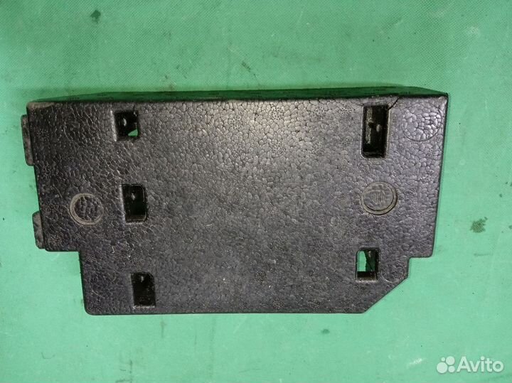 VW Jetta (NF) Vl кронштейн блока электронного