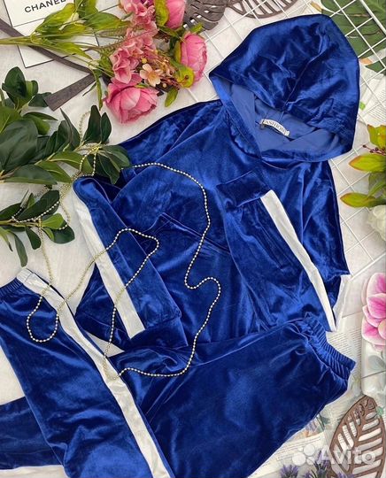 Костюм велюровый