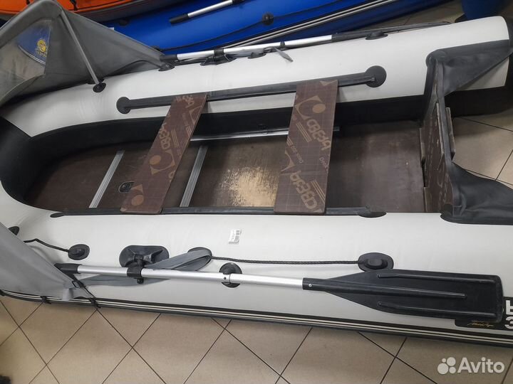 Лодка пвх Ривьера 3200 ск с носовым тентом Б/У