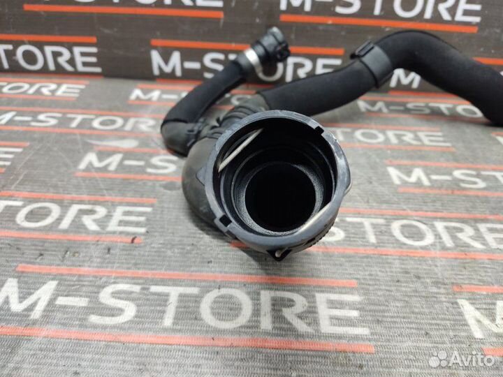 Патрубок радиатора нижний Audi Q5 8R cdnc 2009