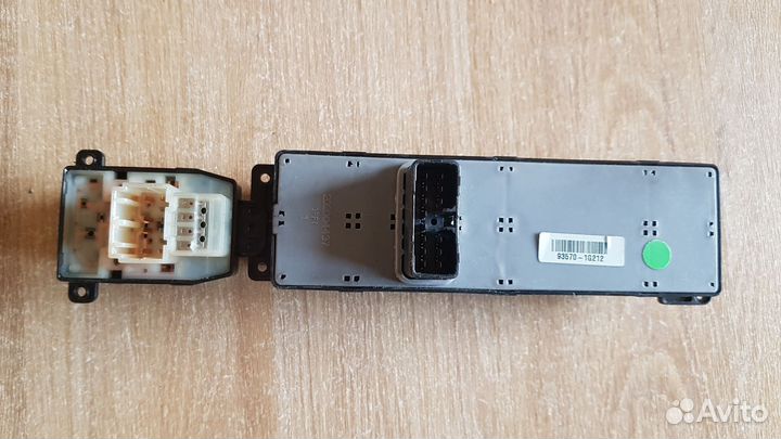 Киа Рио2 блок управления стеклоподьемниками