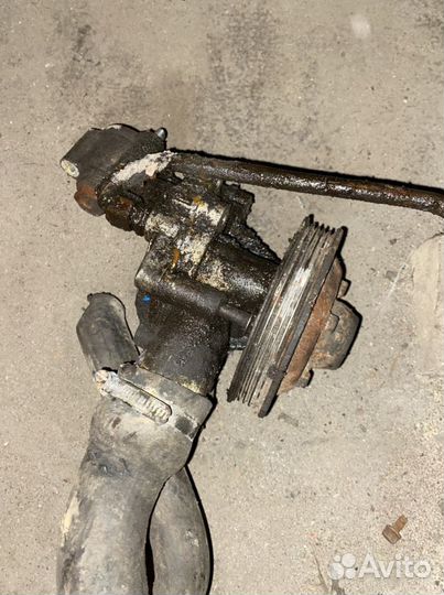 Помпа saab 9000