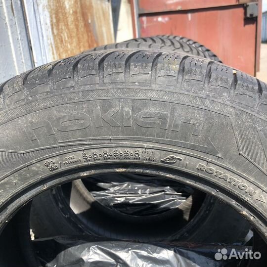 Goodyear Aquatred 215/65 R16 98K