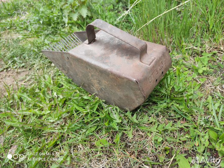 Плодосборник для ягод (комбайн) СССР