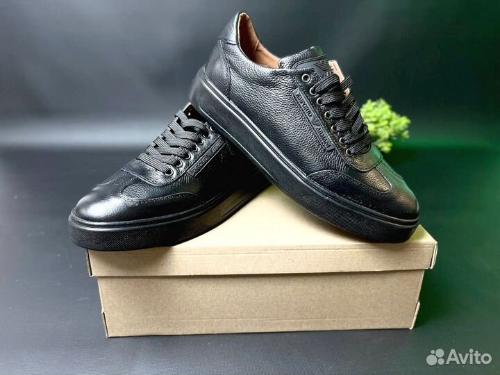 Кроссовки Armani удобные