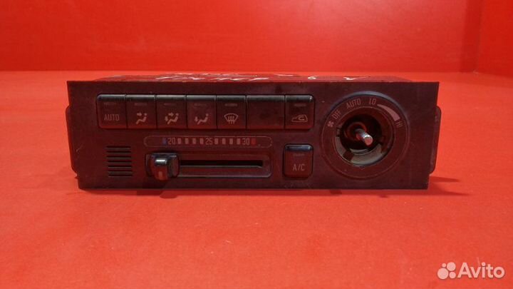 Блок управления климат-контролем Isuzu Mu UCS69GW