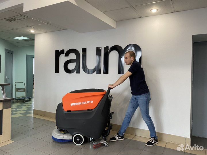 Машина поломоечная Ноблелифт NB530, сопровождаемая