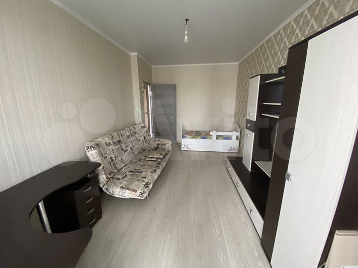 3-к. квартира, 77 м², 1/3 эт.