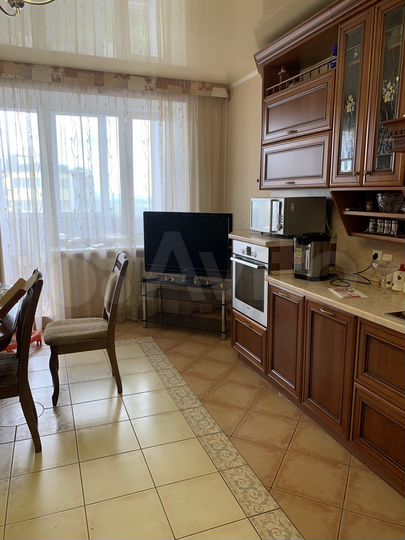 3-к. квартира, 112 м², 4/17 эт.