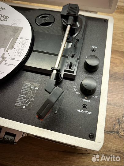 Виниловый проигрыватель Alive Audio glam Milk