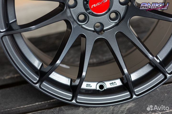 Rays Gram lights 57xtreme R16 8j 4*100/4*114.3