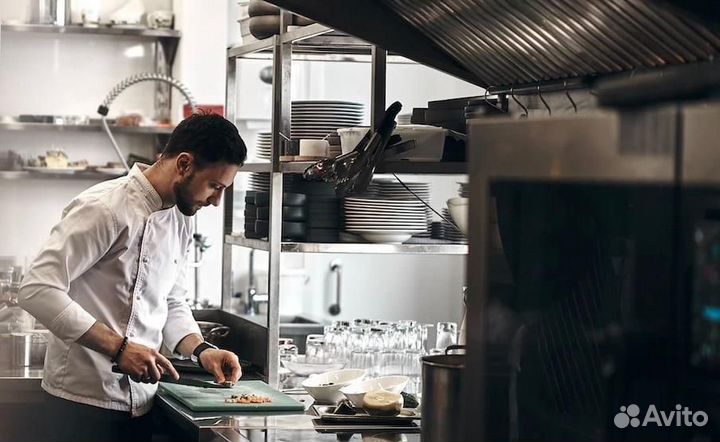 Повар универсал в европейскую столовую