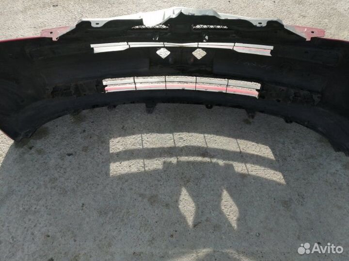 Бампер передний Toyota Ractis NCP100