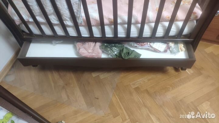 Детская кроватка