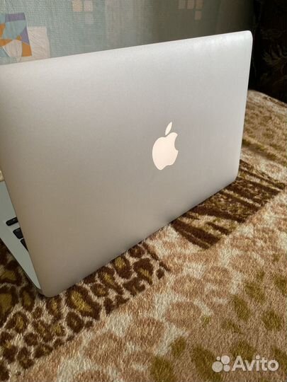 Apple MacBook Air 11 2011