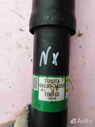 Амортизатор задний Lexus NX