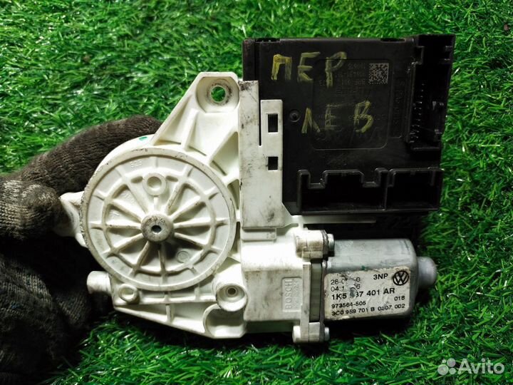 Моторчик стеклоподъемника Volkswagen Jetta V