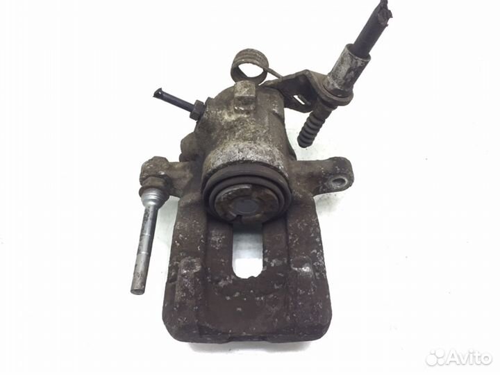 Суппорт задний правый Peugeot 308 T7 1.6 HDI 2009