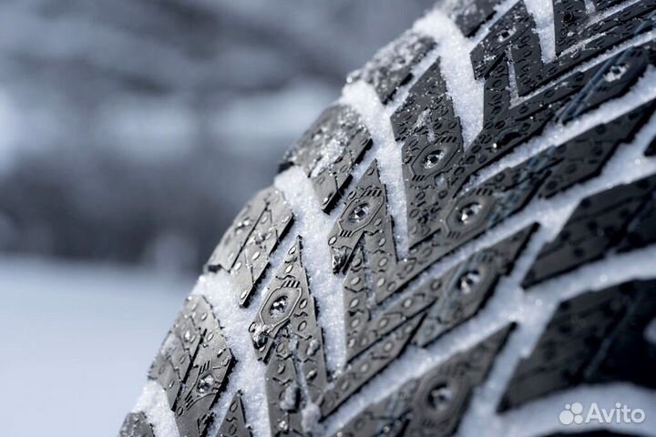 Nokian Tyres Hakkapeliitta 10p 245/45 R18