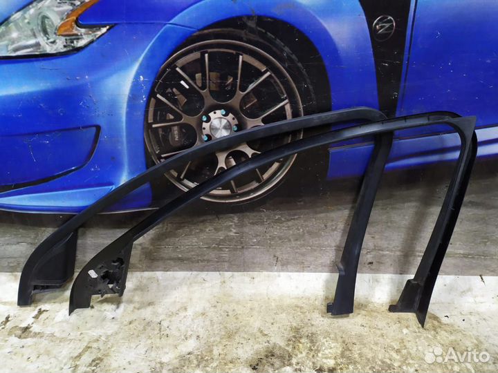 Облицовка проёма стекла передних дверей Audi A4