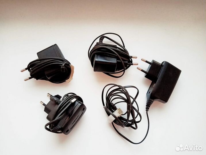 Сетевое зарядное устройство Nokia (тонкая)